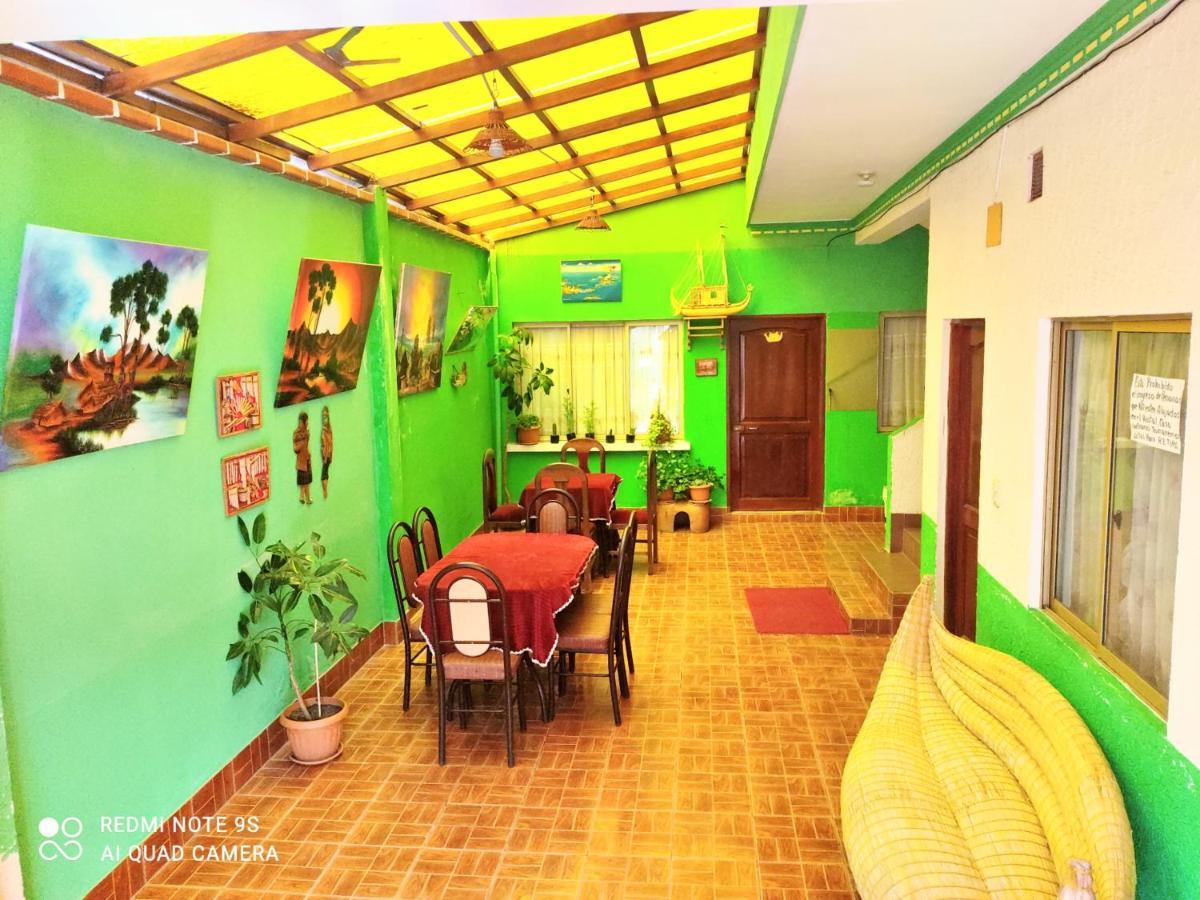 Hostal Algas Del Titicaca コパカバーナ エクステリア 写真